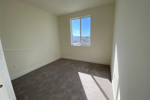 Condominio en alquiler en Doral, Florida, 3 dormitorios № 1945300 - foto 20