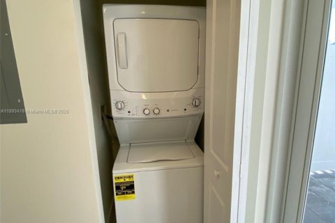 Condominio en alquiler en Doral, Florida, 3 dormitorios № 1945300 - foto 22