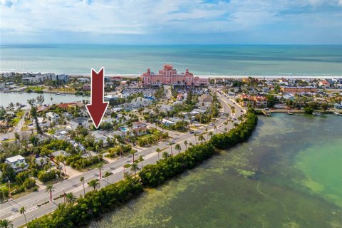 Terrain à Saint Pete Beach, Floride № 2144003