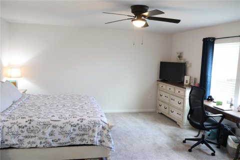 House in Davenport, Florida 5 bedrooms, 288.55 sq.m. № 1905685 - photo 22