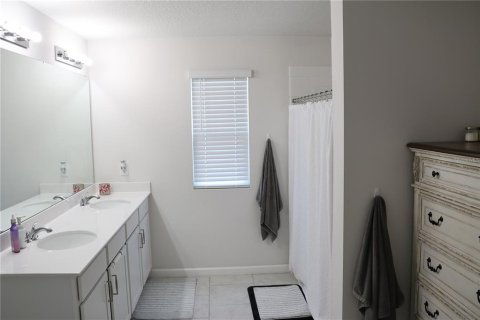 House in Davenport, Florida 5 bedrooms, 288.55 sq.m. № 1905685 - photo 18