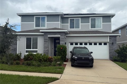 House in Davenport, Florida 5 bedrooms, 288.55 sq.m. № 1905685 - photo 1