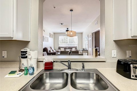 Condo in Kissimmee, Florida, 3 bedrooms  № 1833090 - photo 13