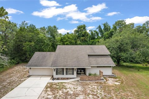 House in Homosassa, Florida 4 bedrooms, 242.29 sq.m. № 2215653 - photo 3