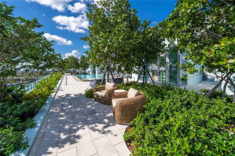 Condo in Bay Harbor Islands, Florida, 3 bedrooms  № 2174890 - photo 29