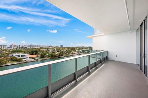 Condo in Bay Harbor Islands, Florida, 3 bedrooms  № 2174890 - photo 21