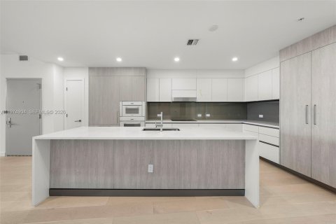 Condo in Bay Harbor Islands, Florida, 3 bedrooms  № 2174890 - photo 19
