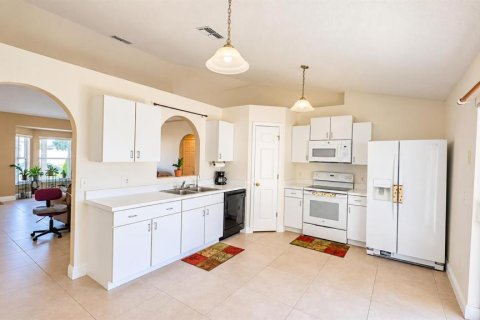 House in Kissimmee, Florida 3 bedrooms, 123.75 sq.m. № 2429521 - photo 5