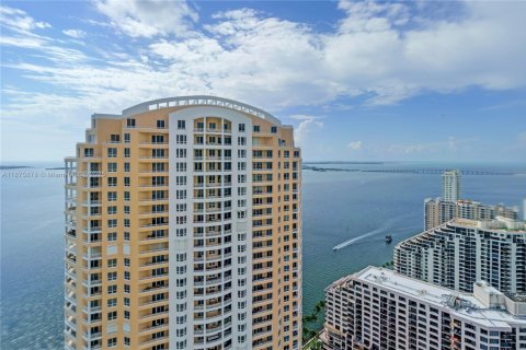 Condominio en alquiler en Miami, Florida, 1 dormitorio, 100.98 m2 № 1980603 - foto 23