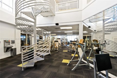 Condominio en alquiler en Miami, Florida, 1 dormitorio, 100.98 m2 № 1980603 - foto 9