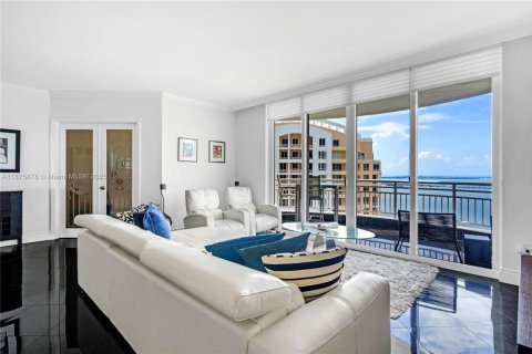 Condominio en alquiler en Miami, Florida, 1 dormitorio, 100.98 m2 № 1980603 - foto 19