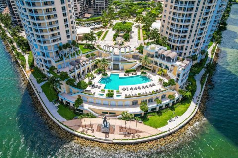 Condominio en alquiler en Miami, Florida, 1 dormitorio, 100.98 m2 № 1980603 - foto 29