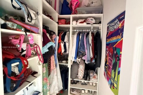 Villa ou maison à louer à Doral, Floride: 4 chambres, 246.19 m2 № 1945430 - photo 27