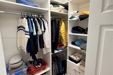 Villa ou maison à louer à Doral, Floride: 4 chambres, 246.19 m2 № 1945430 - photo 30