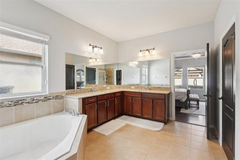 Villa ou maison à vendre à Orlando, Floride: 4 chambres, 353.49 m2 № 2218629 - photo 27