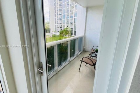 Condo in Bal Harbour, Florida, 1 bedroom  № 2043038 - photo 8