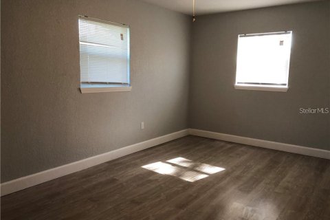 House in Orlando, Florida 3 bedrooms, 107.58 sq.m. № 1628351 - photo 19