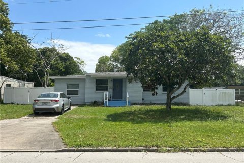 House in Orlando, Florida 3 bedrooms, 107.58 sq.m. № 1628351 - photo 2