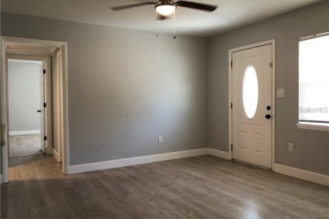 House in Orlando, Florida 3 bedrooms, 107.58 sq.m. № 1628351 - photo 6