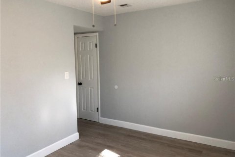 House in Orlando, Florida 3 bedrooms, 107.58 sq.m. № 1628351 - photo 18