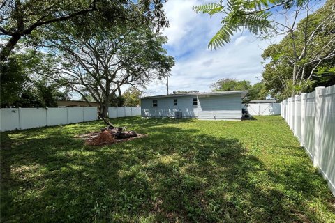 House in Orlando, Florida 3 bedrooms, 107.58 sq.m. № 1628351 - photo 4