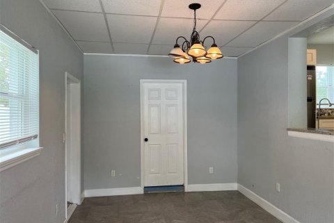 House in Orlando, Florida 3 bedrooms, 107.58 sq.m. № 1628351 - photo 17
