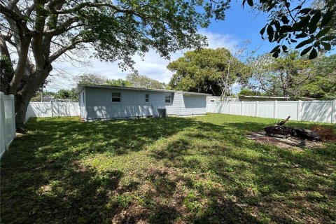 House in Orlando, Florida 3 bedrooms, 107.58 sq.m. № 1628351 - photo 3