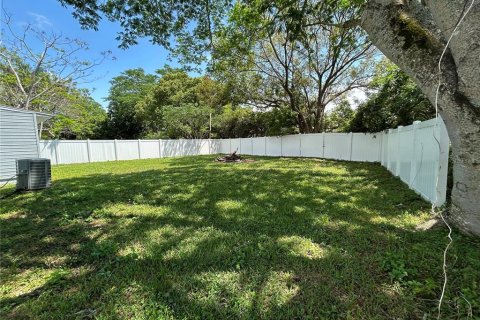 House in Orlando, Florida 3 bedrooms, 107.58 sq.m. № 1628351 - photo 5