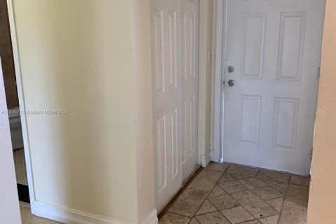 Condominio en alquiler en Miami Gardens, Florida, 1 dormitorio, 67.82 m2 № 2054506 - foto 6