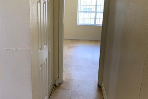 Condominio en alquiler en Miami Gardens, Florida, 1 dormitorio, 67.82 m2 № 2054506 - foto 4