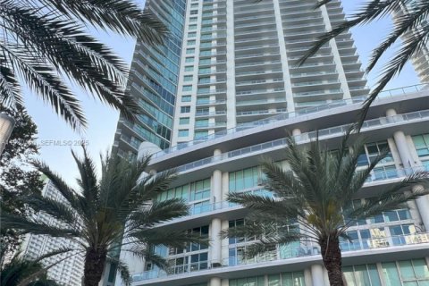 Condominio en alquiler en Miami, Florida, 2 dormitorios, 86.4 m2 № 1989246 - foto 9