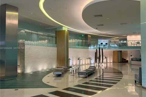 Condominio en alquiler en Miami, Florida, 2 dormitorios, 86.4 m2 № 1989246 - foto 10