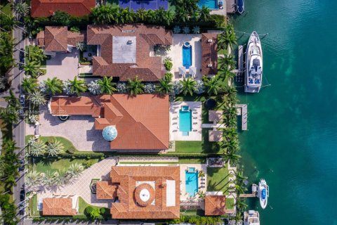 House in Miami Beach, Florida 21 bedroom, 3287.35 sq.m. № 1703212 - photo 3