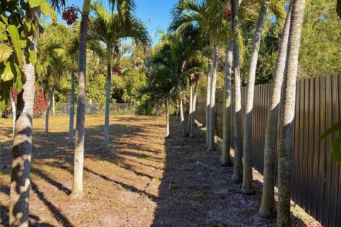 Commercial property in Miami, Florida 75.07 sq.m. № 2023252 - photo 3