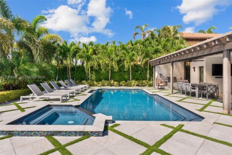 House in Lighthouse Point, Florida 4 bedrooms, 312.06 sq.m. № 2407747 - photo 19