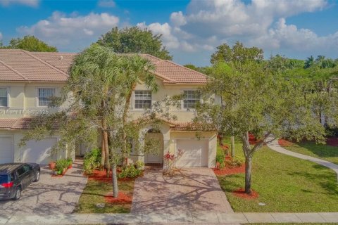 Touwnhouse à vendre à Miramar, Floride: 4 chambres, 168.62 m2 № 1985438 - photo 4