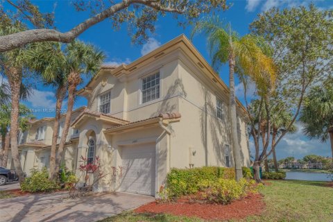 Touwnhouse à vendre à Miramar, Floride: 4 chambres, 168.62 m2 № 1985438 - photo 3