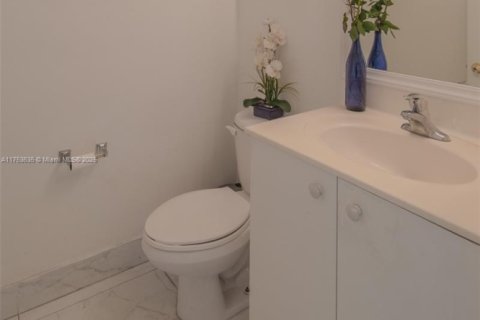 Touwnhouse à vendre à Miramar, Floride: 4 chambres, 168.62 m2 № 1985438 - photo 11