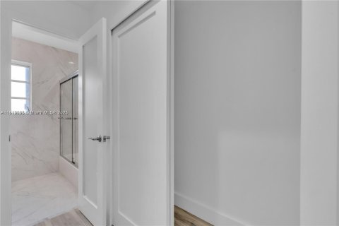 Condominio en alquiler en Miami, Florida, 2 dormitorios, 105.91 m2 № 1776313 - foto 12