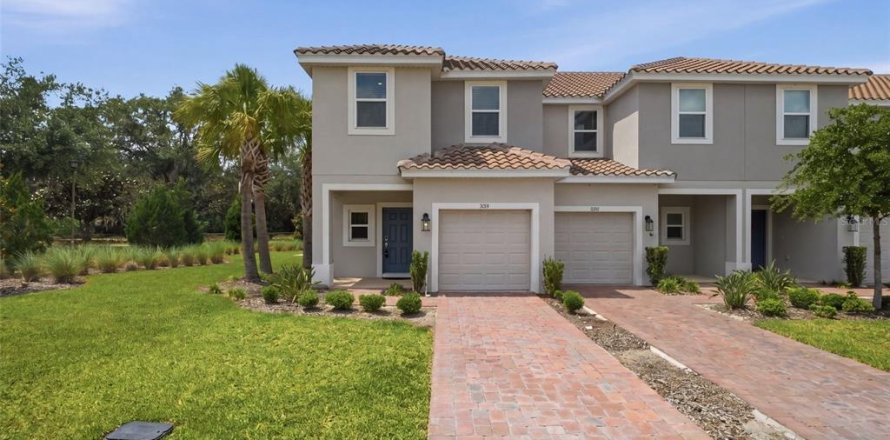 Adosado en Kissimmee, Florida 3 dormitorios, 144.18 m2 № 2155807