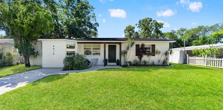 Villa ou maison à Tampa, Floride 3 chambres, 131.74 m2 № 2420535