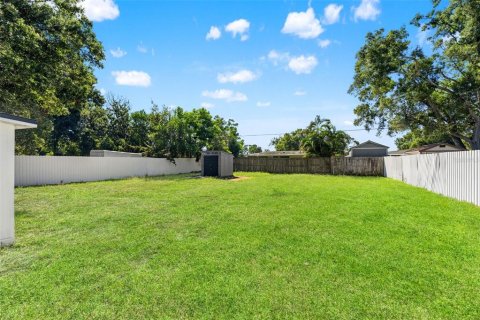 Villa ou maison à vendre à Tampa, Floride: 3 chambres, 131.74 m2 № 2420535 - photo 24