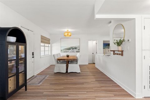 Villa ou maison à vendre à Tampa, Floride: 3 chambres, 131.74 m2 № 2420535 - photo 7