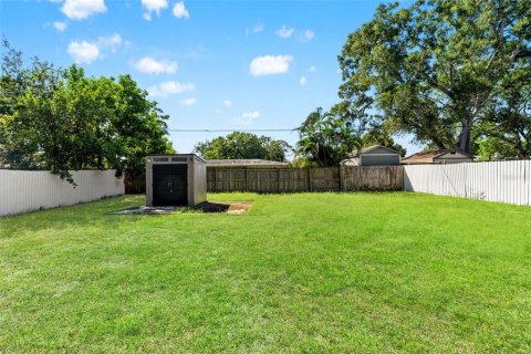 Villa ou maison à vendre à Tampa, Floride: 3 chambres, 131.74 m2 № 2420535 - photo 23