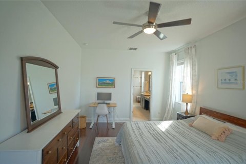 House in Tampa, Florida 5 bedrooms, 354.33 sq.m. № 1903444 - photo 17
