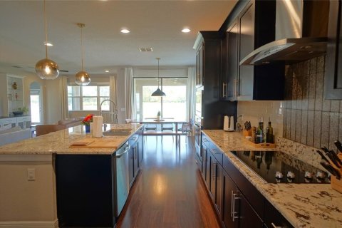 House in Tampa, Florida 5 bedrooms, 354.33 sq.m. № 1903444 - photo 9