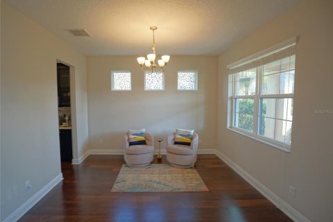 House in Tampa, Florida 5 bedrooms, 354.33 sq.m. № 1903444 - photo 4