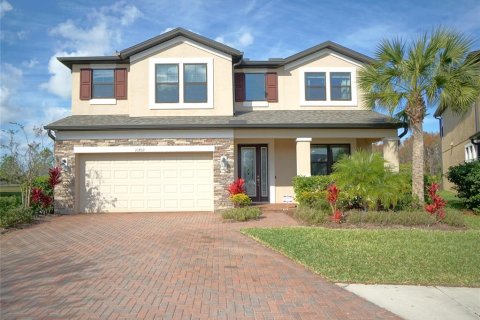 House in Tampa, Florida 5 bedrooms, 354.33 sq.m. № 1903444 - photo 1