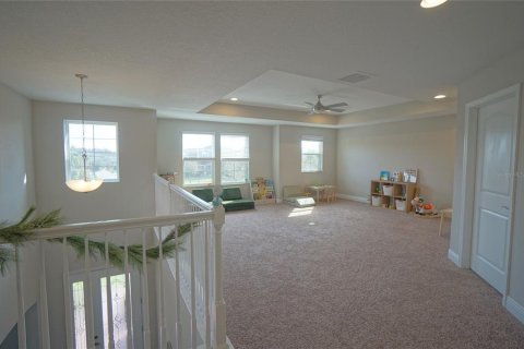 House in Tampa, Florida 5 bedrooms, 354.33 sq.m. № 1903444 - photo 19