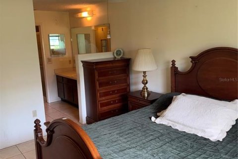 House in Sarasota, Florida 2 bedrooms, 100.15 sq.m. № 1681709 - photo 8